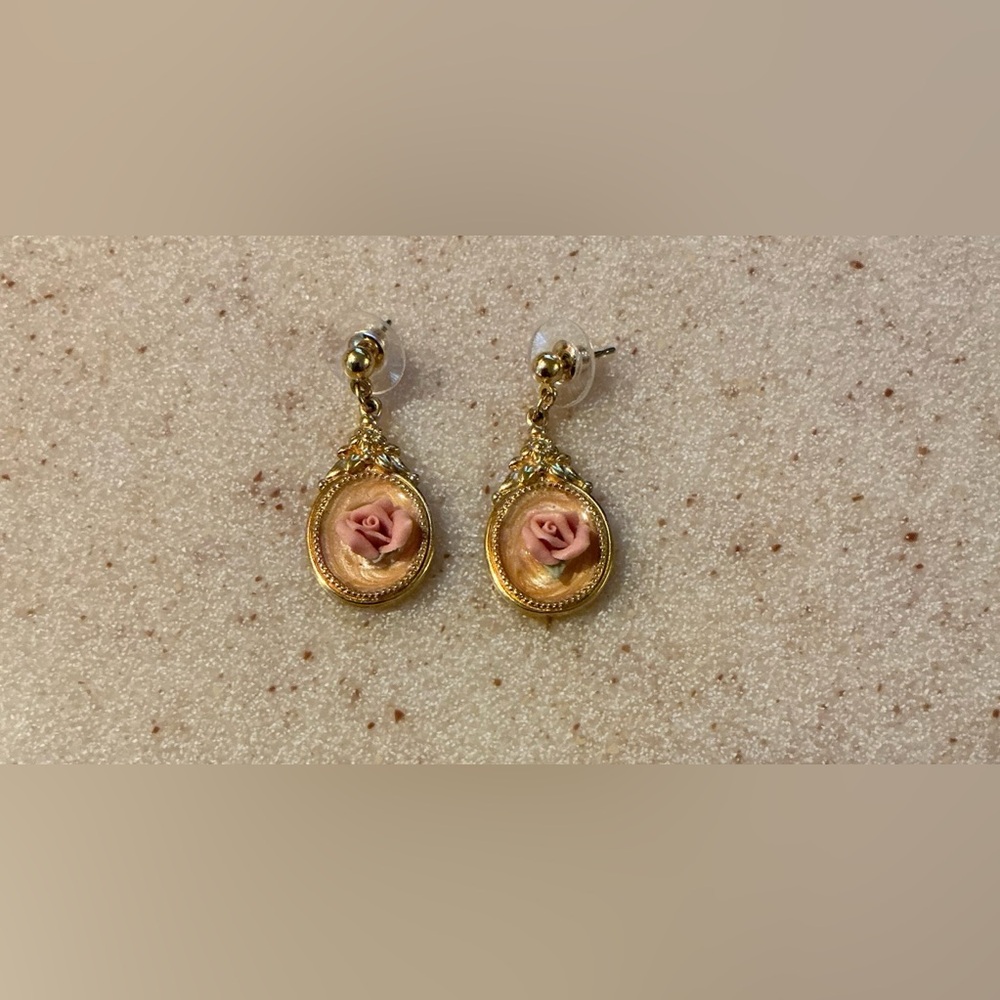 Elegant Gold and Pink Rose Earrings